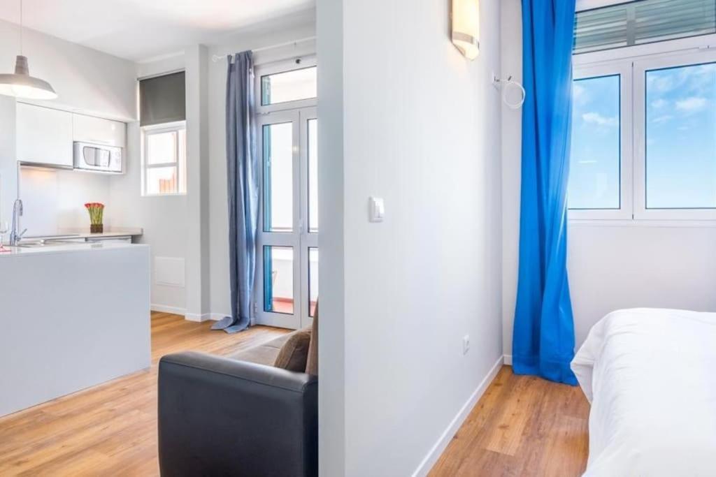 Modern And Cozy Apartment フンシャル エクステリア 写真